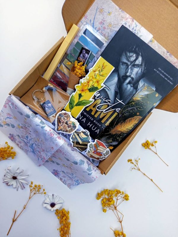 Dream Book Hamper "Twisted Games" - Image 3