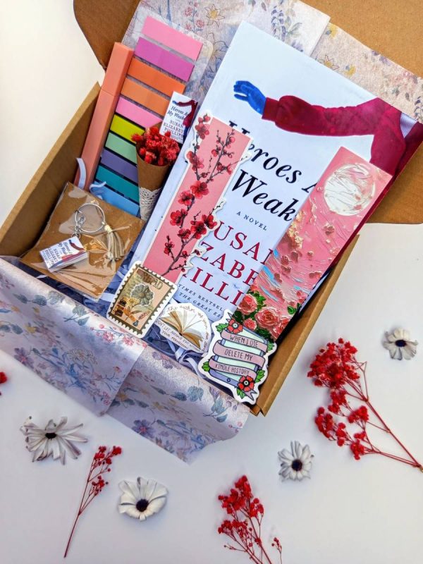 Dream Book Hamper "Heroes are my weakness" - Image 2