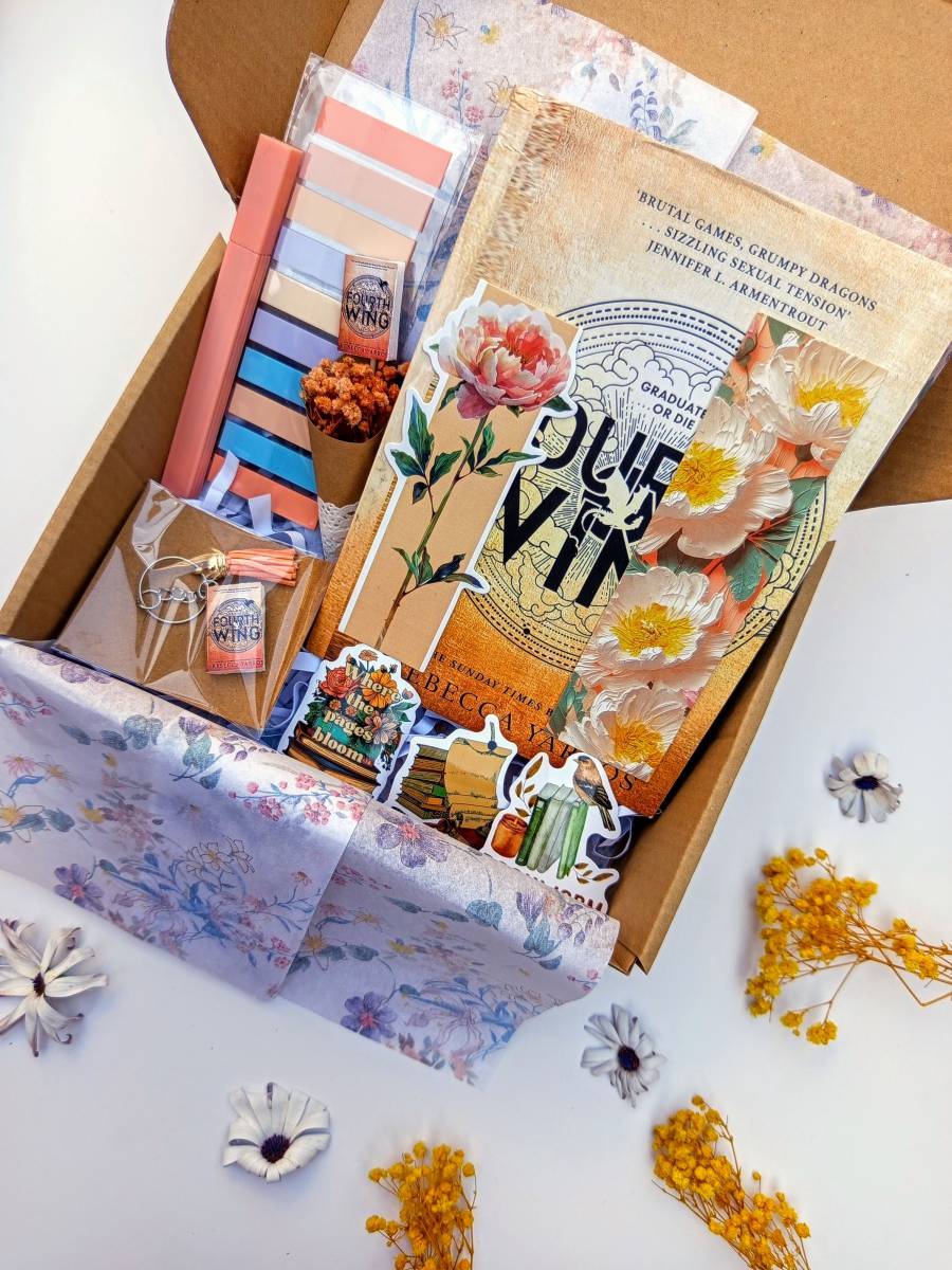 Dream Book Hamper "Fourth wing"