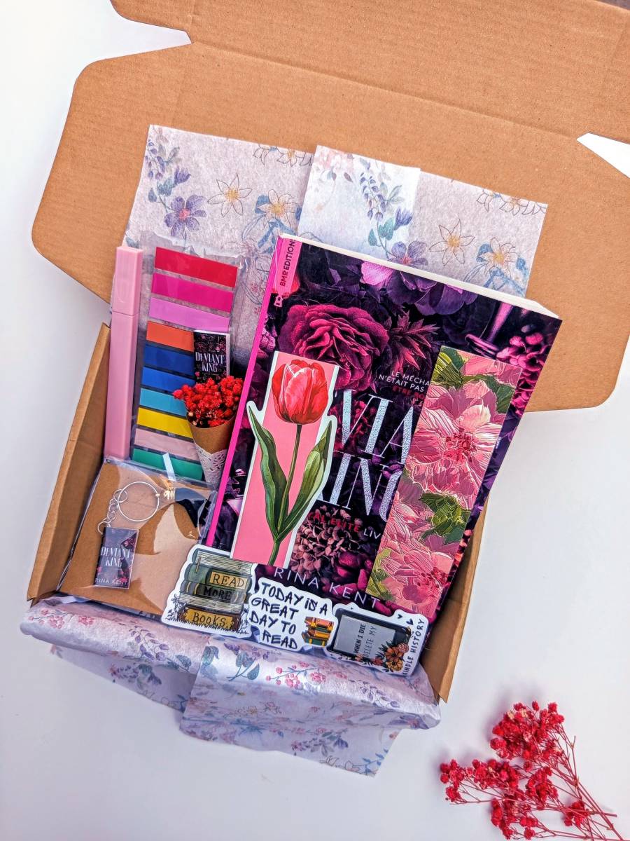 Dream Book Hamper "Deviant King"